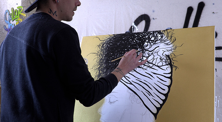 /content/dam/cultura-one/les-tutos/2023/arts-urbains/pebeo/TUTO_CMS_Toile-Pebeo_4.jpg