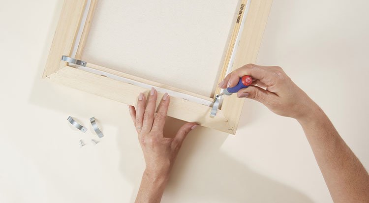 /content/dam/cultura-one/les-tutos/2023/home-deco/diptyque-à-l'acrylique/TUTO_CMS_diptyque_acrylique_7.jpg