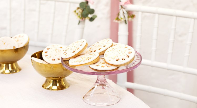 /content/dam/cultura-one/les-tutos/2023/mariage/biscuits-personnalises/TUTO_CMS_Biscuits-personnalises.jpg
