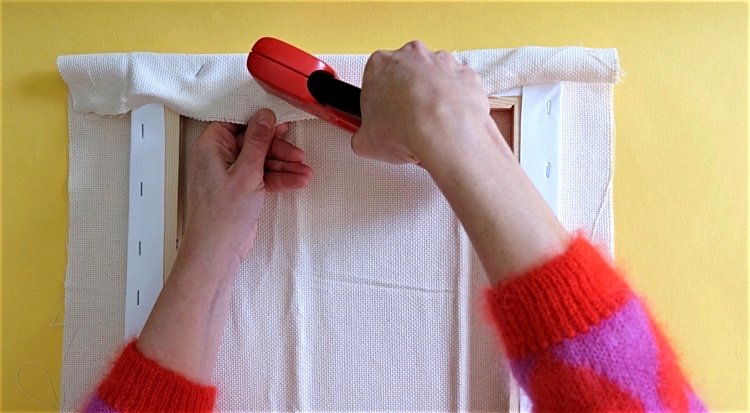 /content/dam/cultura-one/les-tutos/2023/moi-qui-l-ai-fait/cadre-deco-punch-needle/TUTO_CMS_Cadre-deco_1.jpg