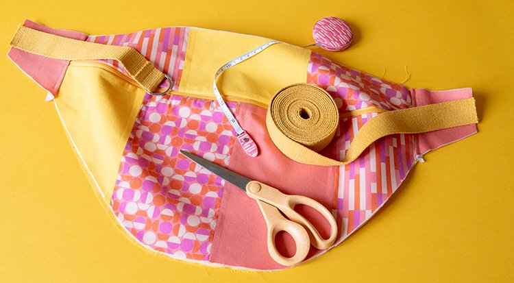 /content/dam/cultura-one/les-tutos/2023/moi-qui-l-ai-fait/coudre-son-sac-banane-xxl/TUTO_CMS_banane_6.jpg