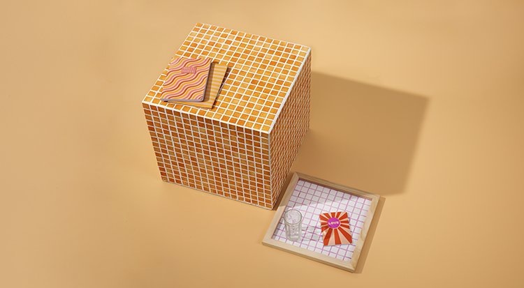 /content/dam/cultura-one/les-tutos/2023/moi-qui-l-ai-fait/cube-mosaique-bout-de-canape/TUTO_CMS_Bout-de-canape_Final.jpg