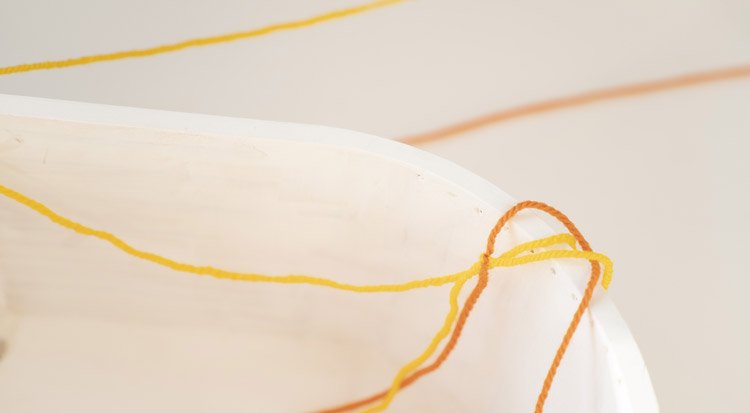/content/dam/cultura-one/les-tutos/2023/moi-qui-l-ai-fait/lampe-totem-en-tissage/TUTO_CMS_Lampe-totem-tissage_7.jpg