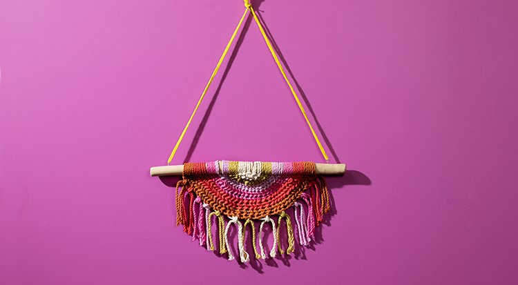 /content/dam/cultura-one/les-tutos/2023/moi-qui-l-ai-fait/suspension-macrame-arc-en-ciel/TUTO_CMS_Suspension-macrame_Final.jpg