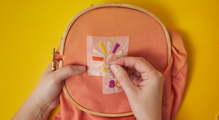 /content/dam/cultura-one/les-tutos/2023/moi-qui-l-ai-fait/tote-bag-personnalise/TUTO_CMS_Totebag-Spring_5.jpg