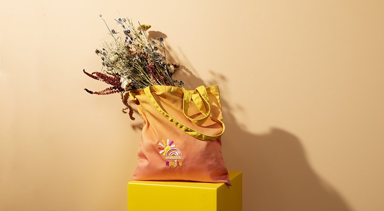 /content/dam/cultura-one/les-tutos/2023/moi-qui-l-ai-fait/tote-bag-personnalise/TUTO_CMS_Totebag-personnalise_FinalV2.jpg