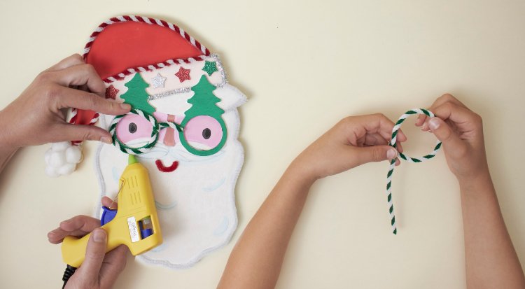 /content/dam/cultura-one/les-tutos/2023/noel/pere-noel-en-bois/TUTO_CMS_Pere-noel-bois_8.jpg
