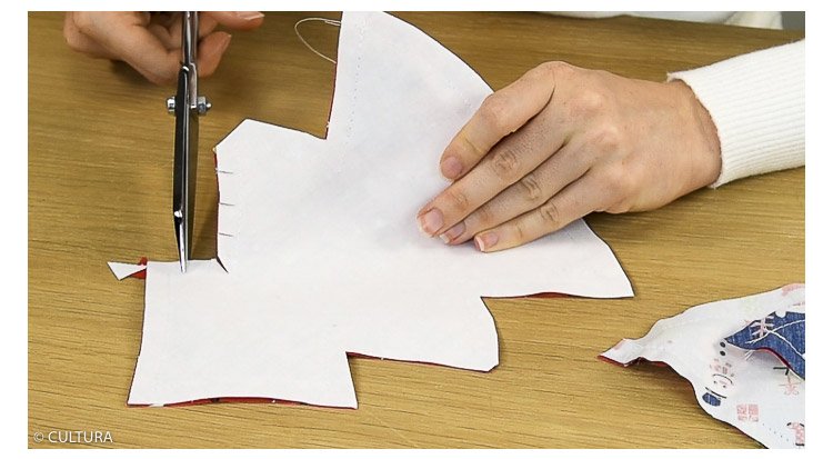 /content/dam/cultura-one/les-tutos/2023/rattrapage-tuto-fda/coussins-sapins/TUTO_CMS_Coussins-sapins_5.jpg