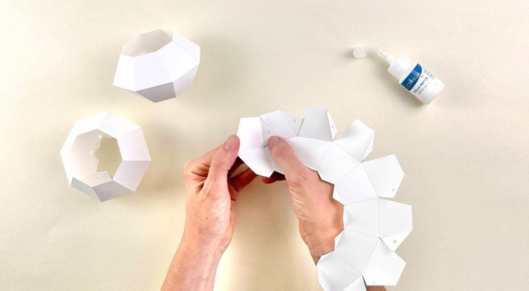 /content/dam/cultura-one/les-tutos/2023/tuto-vases-en-papier/TUTO_CMS_vase_4.jpg