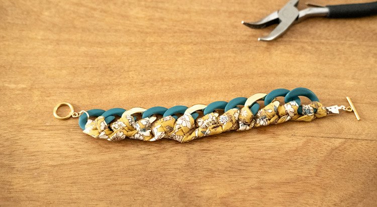 /content/dam/cultura-one/les-tutos/2024/culturacreas/bijoux/TUTO_CMS_bracelet_04.jpg