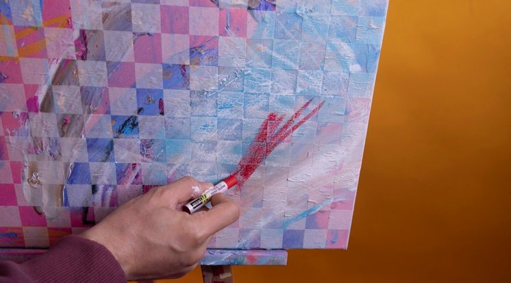 /content/dam/cultura-one/les-tutos/2024/cultures-urbaines/peinture-acrylique-sur-toile-joie-eclatee/TUTO_CMS_Toile-peinture-acrylique-Bruno-Graffer_9.jpg