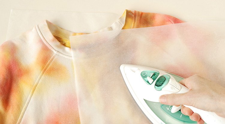 /content/dam/cultura-one/les-tutos/2024/sweat-tie-and-dye/TUTO_CMS_Sweat-Tie-dye_7.jpg