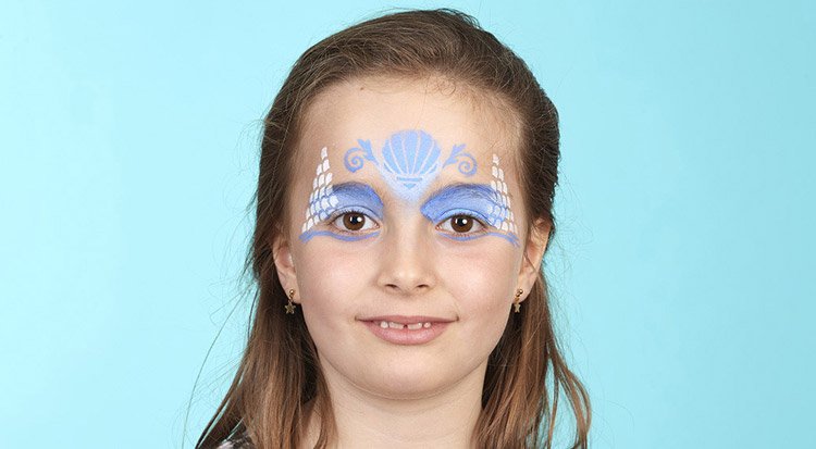 /content/dam/cultura-one/les-tutos/2024/vacances-ete-enfants/maquillage-sirene-avec-grimtout/TUTO_CMS_Maquillage-sirene_6.jpg