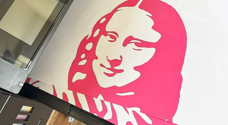 /content/dam/cultura-one/les-tutos/2025/cultures-urbaines-2025/tuto-joconde-détournée-sur-toile/monali 1.jpg