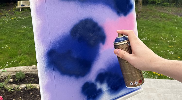 /content/dam/cultura-one/les-tutos/2025/cultures-urbaines-2025/tuto-tableau-street-art-avec-montana/Montana 5.jpg