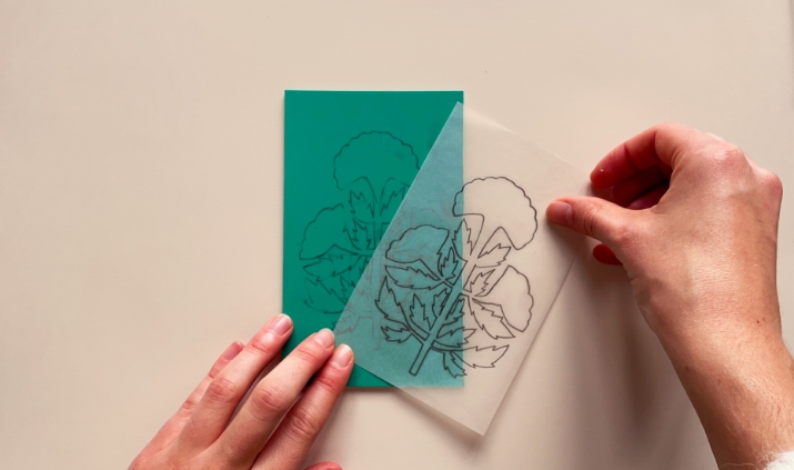 /content/dam/cultura-one/les-tutos/2025/laura-giraud-fevrier-2025/tuto-torchons-personnalises-avec-la-linogravure/3.TUTO_CMS_Lino.jpg