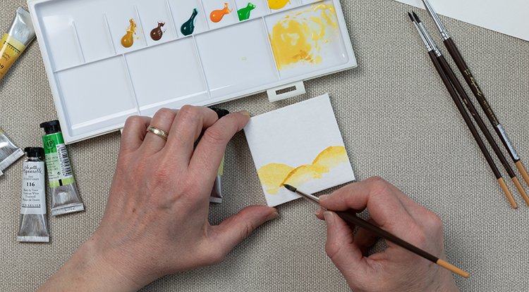 /content/dam/cultura-one/les-tutos/2025/printemps-de-l'aquarelle---ba/tuto-2-sennelier/TUTO_CMS_Mini-chassis-ETAPE-3-web.jpg