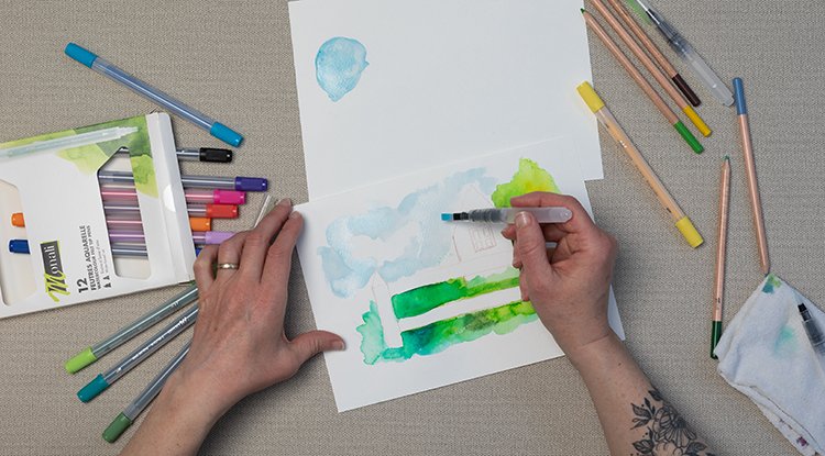 /content/dam/cultura-one/les-tutos/2025/printemps-de-l'aquarelle---ba/tuto-3-monali/TUTO_CMS_Feutres-Crayons-ETAPE-4-web.jpg