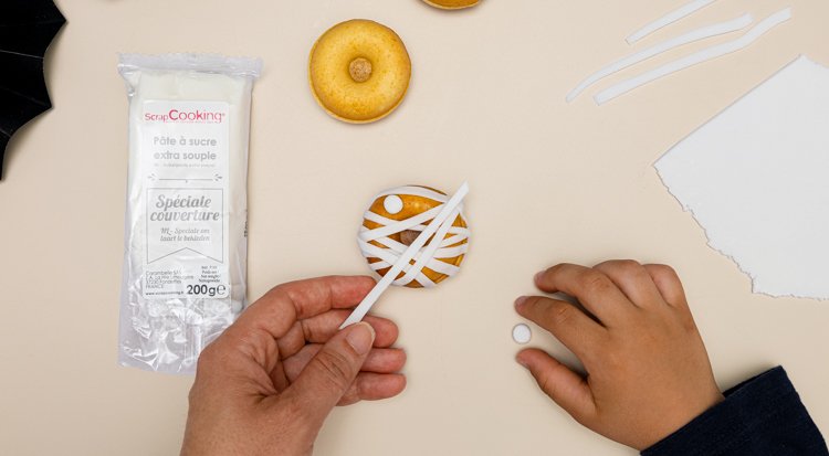 /content/dam/cultura-one/les-tutos/2025/projets-aca-halloween-2025/donuts-halloween/cultura-donuts-halloween-tuto-WEB-750x413-2.jpg