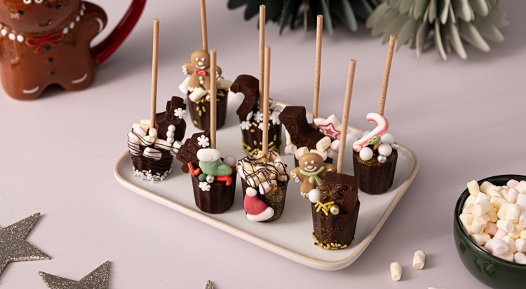 /content/dam/cultura-one/les-tutos/2025/projets-aca-noël-2025/tuto-sucette-chocolat-chaud/8.tuto_CMS-750x413-sucette-chocolat.jpg