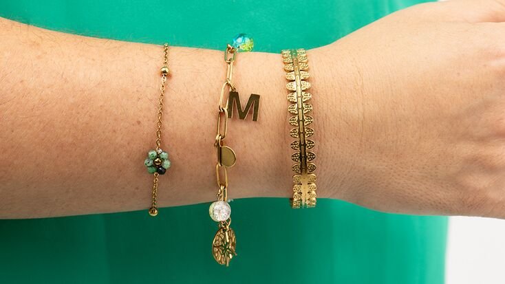 /content/dam/cultura-one/les-tutos/2025/projets-ete-aout-septembre/inspirations-bijoux-créalia/TUTO_CMS_Format_etape-Bracelets_chaînes_Vignette.jpg