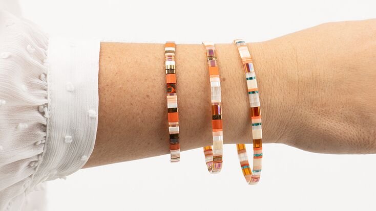 /content/dam/cultura-one/les-tutos/2025/projets-ete-aout-septembre/inspirations-bijoux-créalia/TUTO_CMS_Format_etape-Bracelets_perles tila_Vignette.jpg