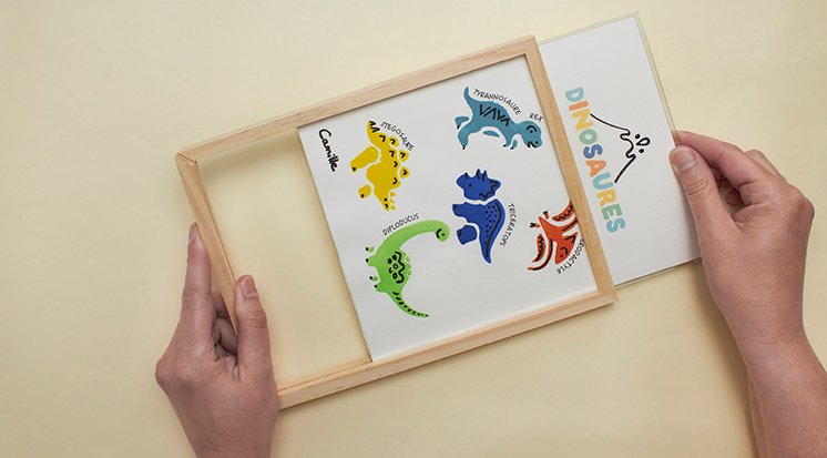 /content/dam/cultura-one/les-tutos/2025/tutos-lce-été/tuto-tableau-dinosaure/CULTURA-tutoDIY-affiche-dino-etape8.jpg