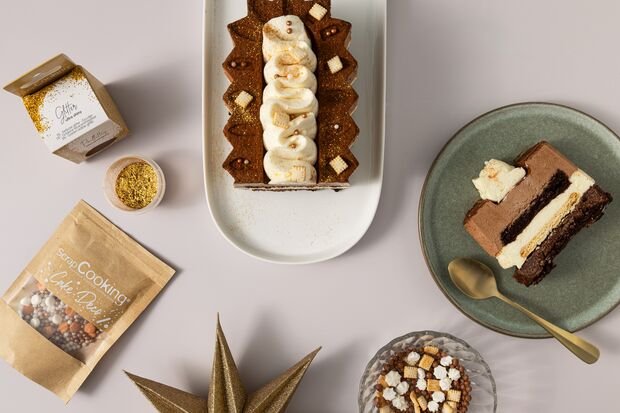 /content/dam/cultura-one/les-tutos/2026/projets-aca/tutos-noël-2026/bûche-de-noël-chocolat/TUTO_CMS_Format_etape-cultura-buche-3chocolats-HD-paysage-7.jpg