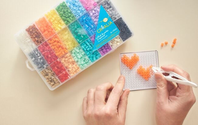 /content/dam/cultura-one/les-tutos/2026/projets-lce/op-couleurs-lce/porte-clés-perles/TUTO_CMS_Format_etape- Couleurs-porteclef-perles-etape3.jpg