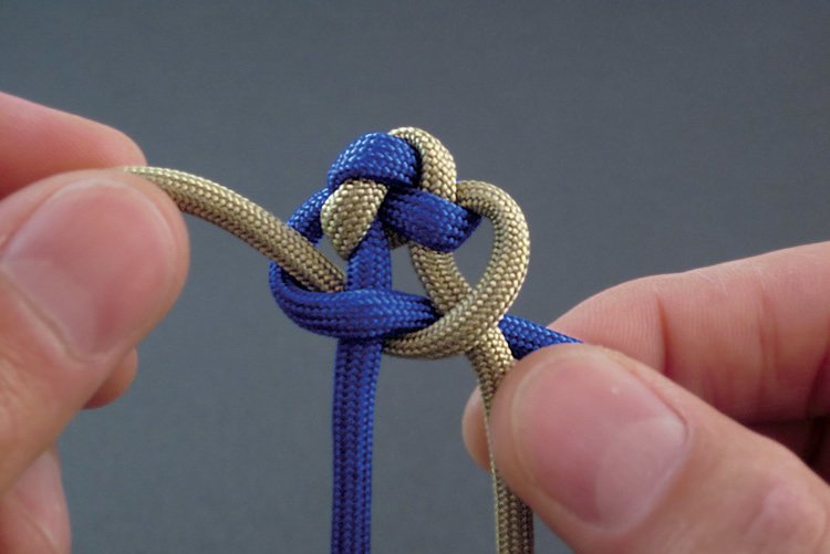 /content/dam/cultura-one/les-tutos/m1/2015/bracelet-dent-de-requin/11.jpg