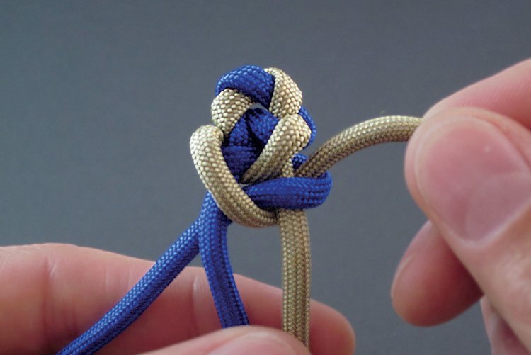 /content/dam/cultura-one/les-tutos/m1/2015/bracelet-dent-de-requin/15.jpg