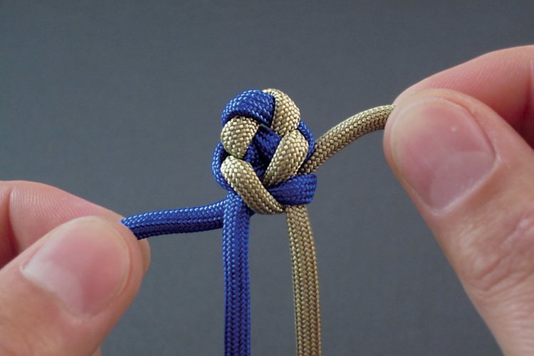 /content/dam/cultura-one/les-tutos/m1/2015/bracelet-dent-de-requin/16.jpg