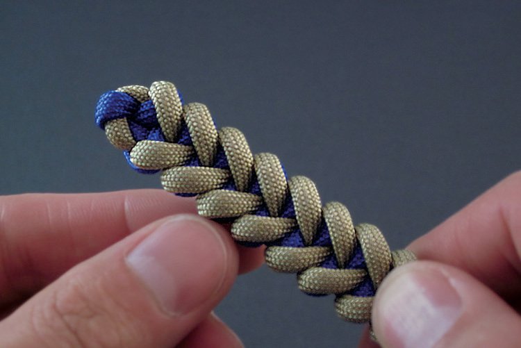 /content/dam/cultura-one/les-tutos/m1/2015/bracelet-dent-de-requin/18.jpg