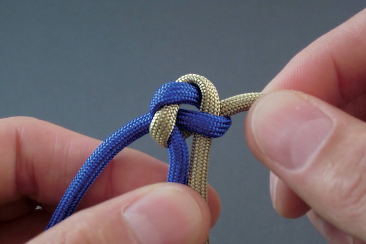 /content/dam/cultura-one/les-tutos/m1/2015/bracelet-dent-de-requin/7.jpg