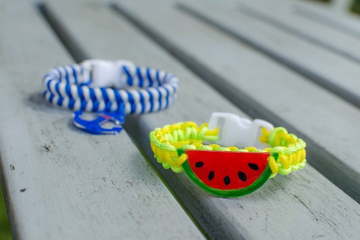 /content/dam/cultura-one/les-tutos/m1/2017/vacances_ete/bracelet_creacord/6.jpg