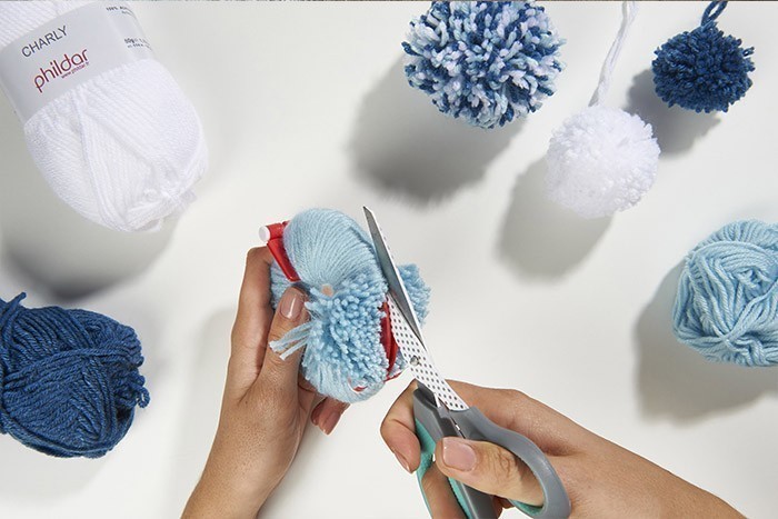 /content/dam/cultura-one/les-tutos/m1/2019/noel/nordic/pompons-deco/2.jpg