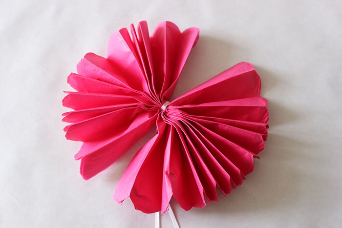 /content/dam/cultura-one/les-tutos/m1/mariage_romantique/pompons/RO-POMPON_1_7.jpg