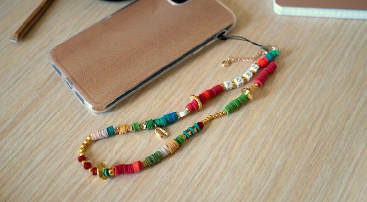 /content/dam/cultura-one/sélections/vacances-d'étés/créations-bijoux-perles-miyuki-et-heishi/créations-perles-update/TUTO_CMS_Perles-Heishi-2.jpg